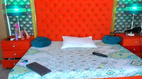 Snapshot of valleriejonnes chatting on 04-28-26, 03:11 Valerie Val V online show from 04-28-26, 03:11
