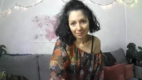 Snapshot of valleriwind chatting on 05-10-26, 11:54 ValleriWind online show from 05-10-26, 11:54