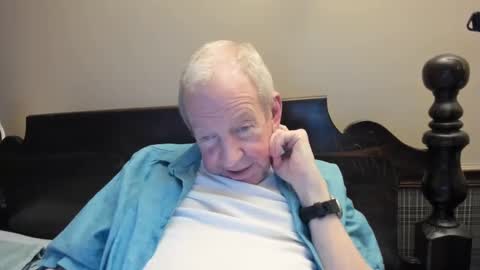 Snapshot of valleylaker chatting on 10-27-25, 11:25 valleylaker online show from 10-27-25, 11:25