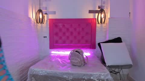 Snapshot of valloletsamar chatting on 02-07-25, 11:12 Vallolet Peach  online show from 02-07-25, 11:12