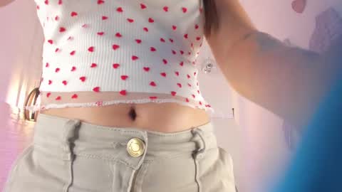 Snapshot of valloletsamar chatting on 02-13-25, 11:17 Vallolet Peach  online show from 02-13-25, 11:17