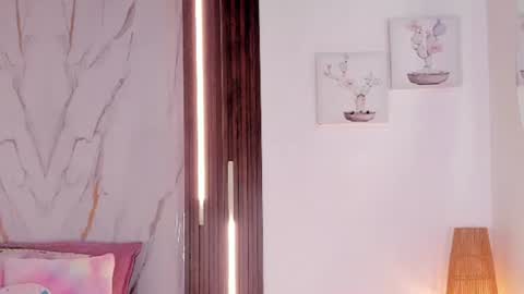 Snapshot of valloletsamar chatting on 06-21-26, 12:19 Vallolet Peach online show from 06-21-26, 12:19