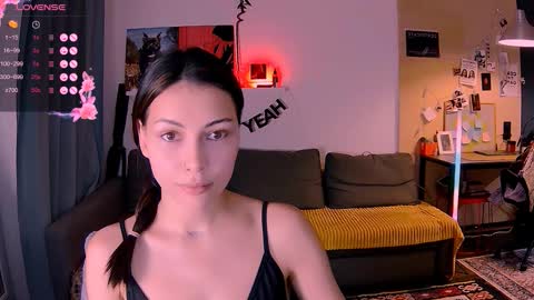 Little Devil online show from 12-21-25, 04:47