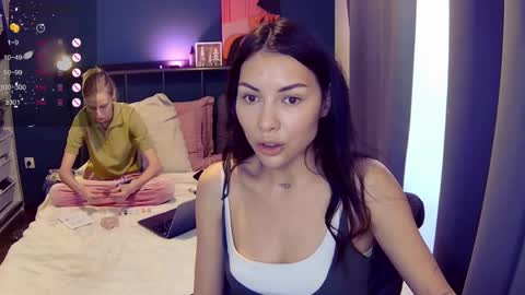 Snapshot of valorant_girl chatting on 05-11-26, 04:04 Little Devil online show from 05-11-26, 04:04