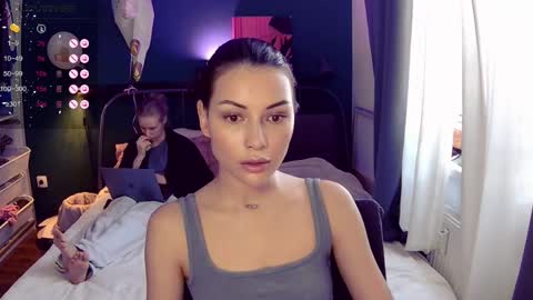 Snapshot of valorant_girl chatting on 05-16-26, 03:44 Little Devil online show from 05-16-26, 03:44