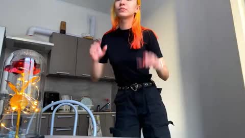 Snapshot of valtopi chatting on 02-06-26, 07:12 Emily online show from 02-06-26, 07:12