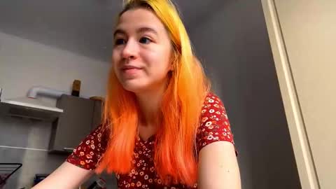 Snapshot of valtopi chatting on 02-24-26, 06:55 Emily online show from 02-24-26, 06:55