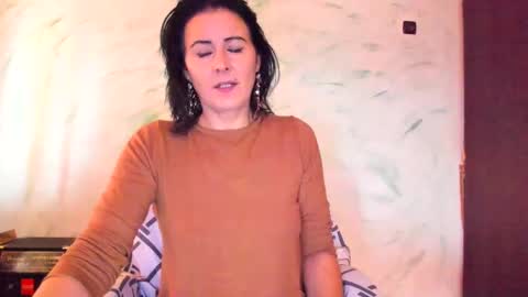 Snapshot of valysexybarbie chatting on 12-21-24, 08:39 valentina online show from 12-21-24, 08:39