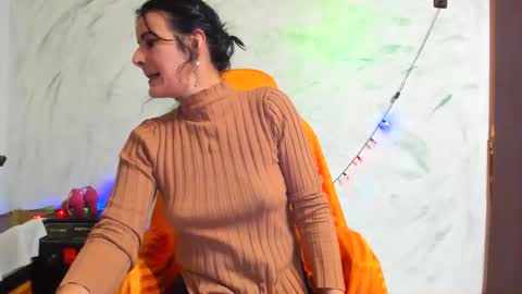 Snapshot of valysexybarbie chatting on 01-03-25, 02:40 valentina online show from 01-03-25, 02:40