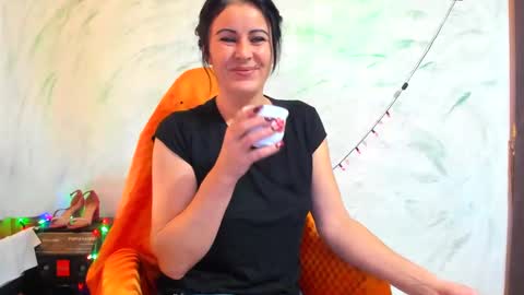 Snapshot of valysexybarbie chatting on 01-04-25, 08:17 valentina online show from 01-04-25, 08:17