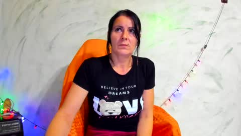 Snapshot of valysexybarbie chatting on 02-04-25, 05:01 valentina online show from 02-04-25, 05:01