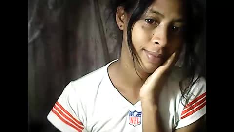 Snapshot of valysexyhot chatting on 05-19-26, 06:58 valysexyhot online show from 05-19-26, 06:58