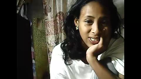 Snapshot of valysexyhot chatting on 05-31-26, 04:42 valysexyhot online show from 05-31-26, 04:42