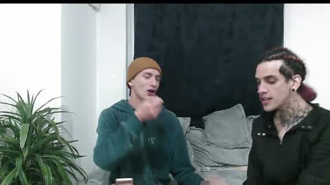 Vamp Noah and Dan online show from 12-28-24, 09:09