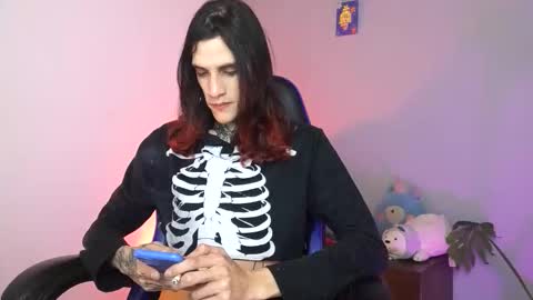 Snapshot of vamp_noah chatting on 05-23-26, 02:17 Vamp Noah and Dan online show from 05-23-26, 02:17