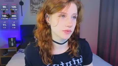 Snapshot of vampi_queen chatting on 06-20-26, 06:11 Vampi online show from 06-20-26, 06:11