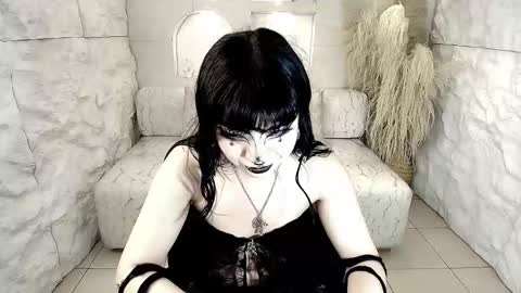 Snapshot of vampkitty_r chatting on 02-11-26, 01:21 vampkitty_r online show from 02-11-26, 01:21