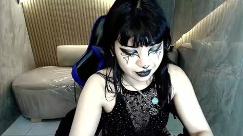 Snapshot of vampkitty_r chatting on 02-22-26, 02:56 vampkitty_r online show from 02-22-26, 02:56