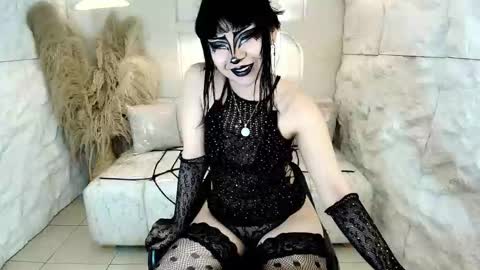 Snapshot of vampkitty_r chatting on 02-23-26, 12:57 vampkitty_r online show from 02-23-26, 12:57