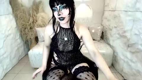 Snapshot of vampkitty_r chatting on 02-24-26, 01:14 vampkitty_r online show from 02-24-26, 01:14
