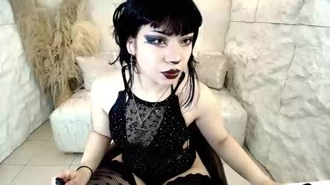 Snapshot of vampkitty_r chatting on 02-24-26, 01:20 vampkitty_r online show from 02-24-26, 01:20