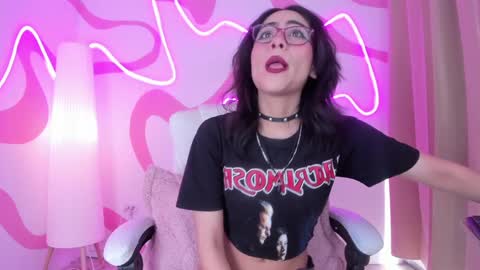 Snapshot of vampy_dolll chatting on 12-04-24, 12:58 vampy_dolll online show from 12-04-24, 12:58