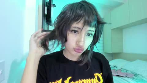 Snapshot of vandalovee chatting on 05-01-26, 10:31 Babi Alu online show from 05-01-26, 10:31