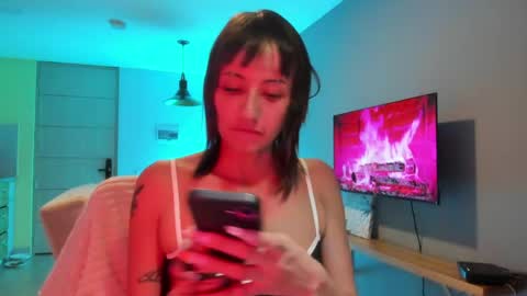 Snapshot of vandalovee chatting on 05-06-26, 11:21 Babi Alu online show from 05-06-26, 11:21
