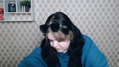 Snapshot of vandaray_ chatting on 03-10-25, 04:25 Vanda online show from 03-10-25, 04:25