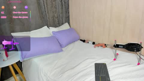 V A N E  online show from 11-08-25, 03:07