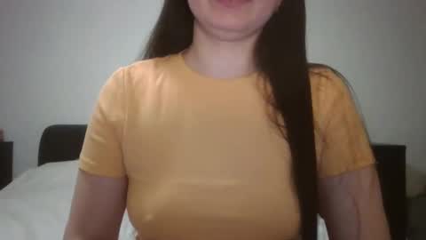 Snapshot of vanesajewel chatting on 03-05-25, 08:53 VanesaJewel online show from 03-05-25, 08:53