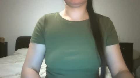 Snapshot of vanesajewel chatting on 03-10-25, 08:45 VanesaJewel online show from 03-10-25, 08:45