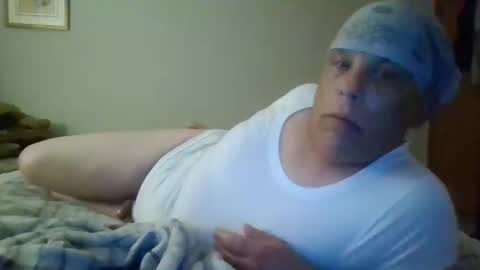 Snapshot of vanessa3211 chatting on 04-25-26, 09:01 greeneyebandit online show from 04-25-26, 09:01