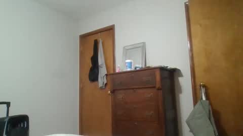 Snapshot of vanessa3211 chatting on 04-27-26, 10:57 greeneyebandit online show from 04-27-26, 10:57