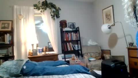 Snapshot of vanessa3211 chatting on 07-13-26, 08:06 greeneyebandit online show from 07-13-26, 08:06