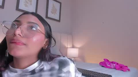 Snapshot of vanessa__cb chatting on 06-25-26, 06:34 vanessa__cb online show from 06-25-26, 06:34