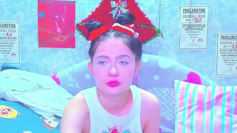 Snapshot of vanessa_florence chatting on 01-12-25, 01:11 RUSSIAN BARBIE BABE online show from 01-12-25, 01:11