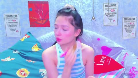 Snapshot of vanessa_florence chatting on 01-29-25, 12:43 RUSSIAN BARBIE BABE online show from 01-29-25, 12:43