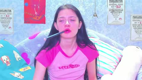 Snapshot of vanessa_florence chatting on 01-30-25, 12:50 RUSSIAN BARBIE BABE online show from 01-30-25, 12:50