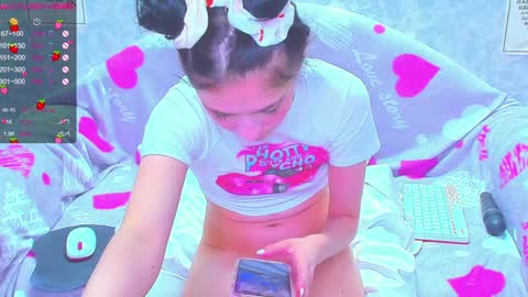 Snapshot of vanessa_florence chatting on 02-01-25, 04:14 RUSSIAN BARBIE BABE online show from 02-01-25, 04:14