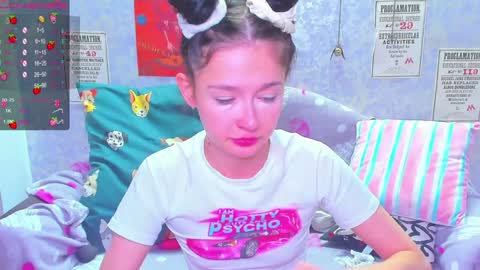 Snapshot of vanessa_florence chatting on 02-02-25, 01:45 RUSSIAN BARBIE BABE online show from 02-02-25, 01:45