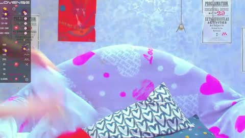 Snapshot of vanessa_florence chatting on 02-23-25, 01:24 RUSSIAN BARBIE BABE online show from 02-23-25, 01:24