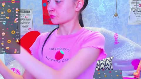 Snapshot of vanessa_florence chatting on 02-26-25, 01:32 RUSSIAN BARBIE BABE online show from 02-26-25, 01:32