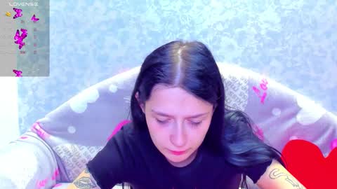 Snapshot of vanessa_florence chatting on 09-19-25, 12:56 RUSSIAN BARBIE BABE online show from 09-19-25, 12:56
