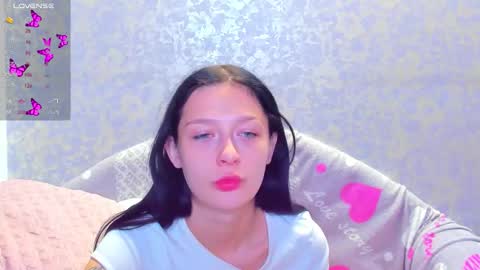 Snapshot of vanessa_florence chatting on 10-20-25, 12:55 RUSSIAN BARBIE BABE online show from 10-20-25, 12:55