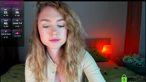 Vanessa Maes online show from 12-10-24, 01:54