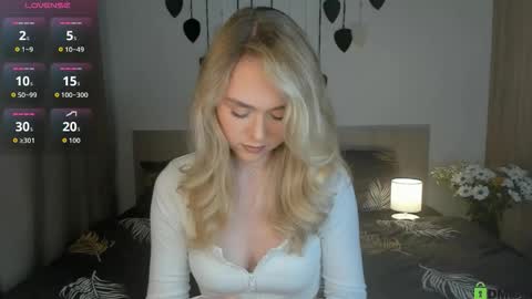 Vanessa Maes online show from 10-20-25, 08:20