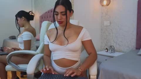 Vanessa  online show from 10-24-25, 07:43