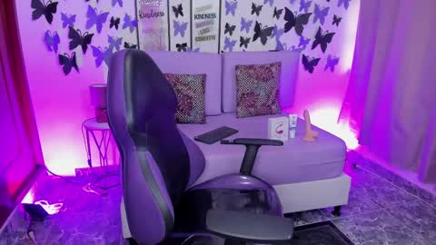 Snapshot of vanessaa_sexygirl chatting on 02-10-25, 12:18 Vanessa online show from 02-10-25, 12:18