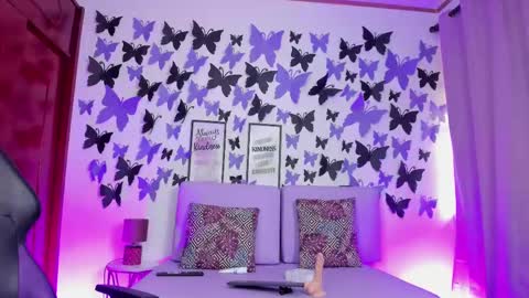 Snapshot of vanessaa_sexygirl chatting on 02-10-25, 03:42 Vanessa online show from 02-10-25, 03:42